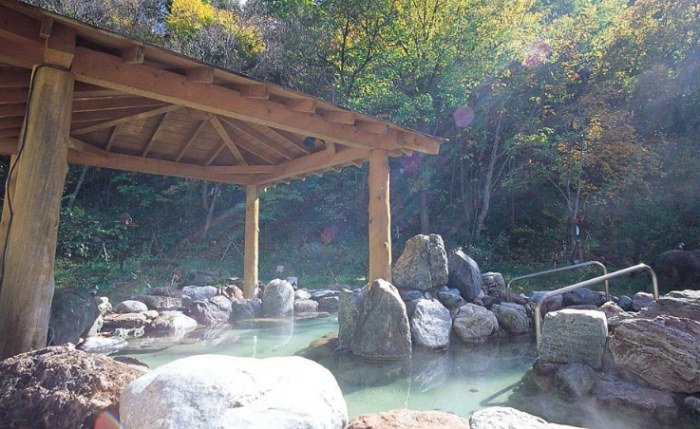 朝里川溫泉滑雪場
