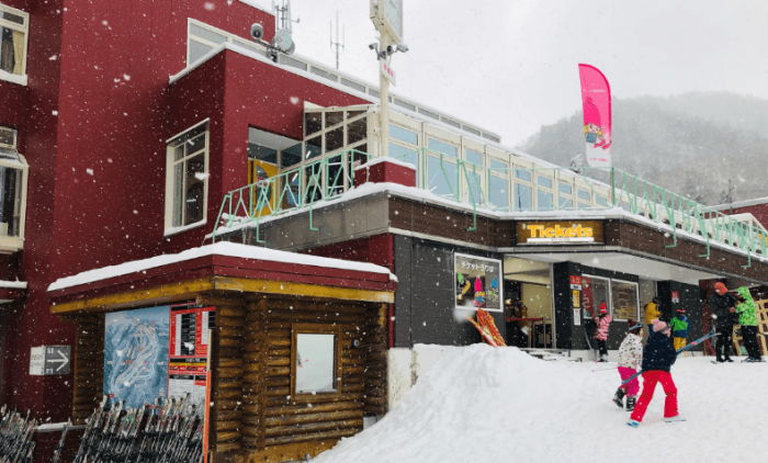 札幌國際滑雪場器材租賃
