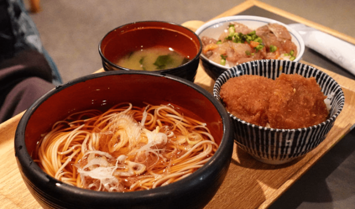 苗場滑雪場美食